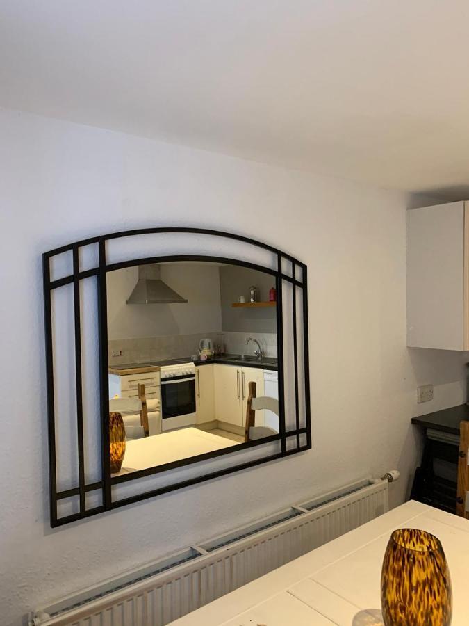 Hill House - Mews Town House, In A Quiet Private Close, In The City Centre Of Inverness. Kültér fotó