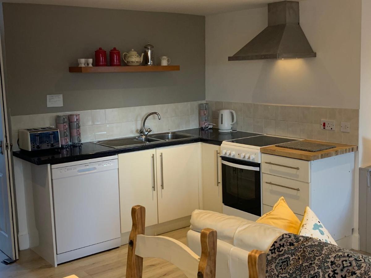 Hill House - Mews Town House, In A Quiet Private Close, In The City Centre Of Inverness. Kültér fotó